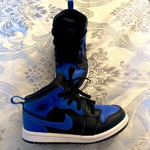 Blue~Black~Jordan 1 Mids| Toddler 9C